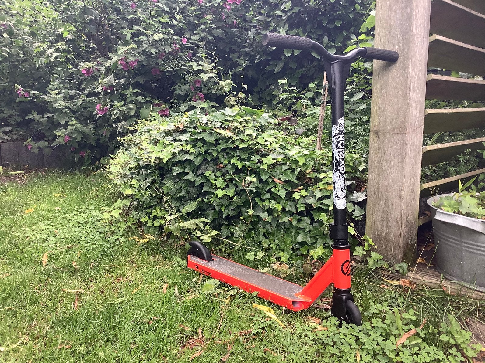 Rode step decathlon, amper gebruikt, Fietsen en Brommers, Steps, Ophalen, Zo goed als nieuw, Gewone step