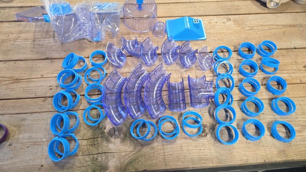 Nieuwe buizen. Sputniks, Huisjes, ringen in vele kleuren, Minder dan 60 cm, Kooi, Ophalen of Verzenden, Hamster