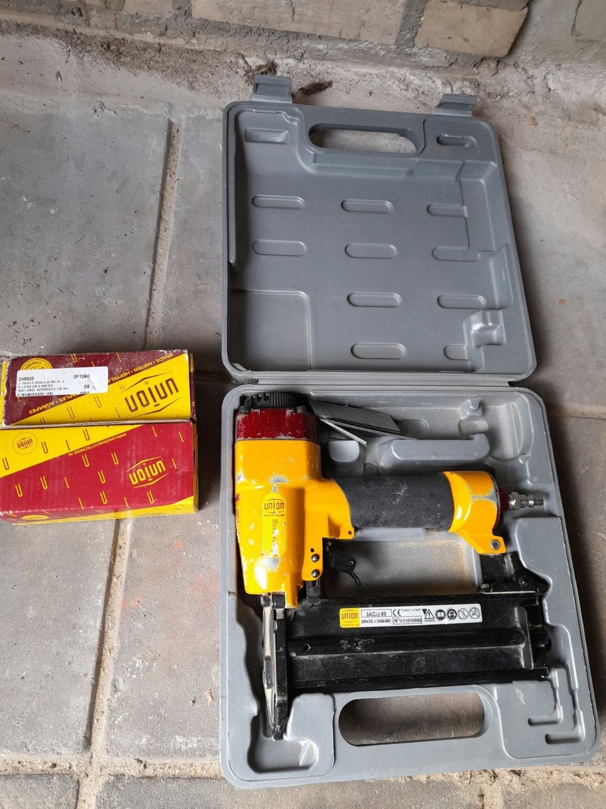 Union tacker met nietjes in koffer, Ophalen, Gebruikt, Tacker/nietmachine, Overige merken