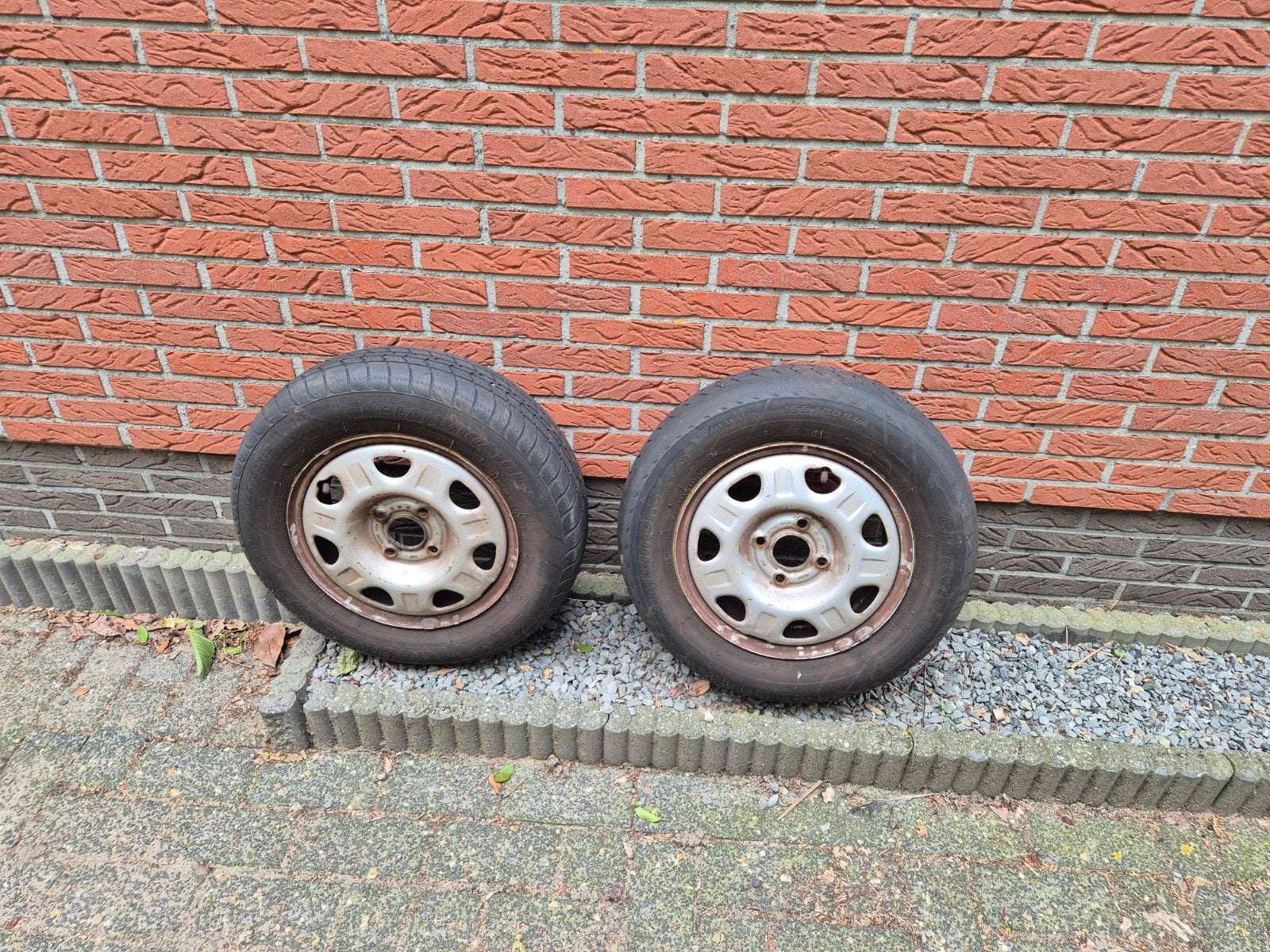 Velg met band 4x100 13 inch, Auto diversen, Wieldoppen, Ophalen of Verzenden, Gebruikt