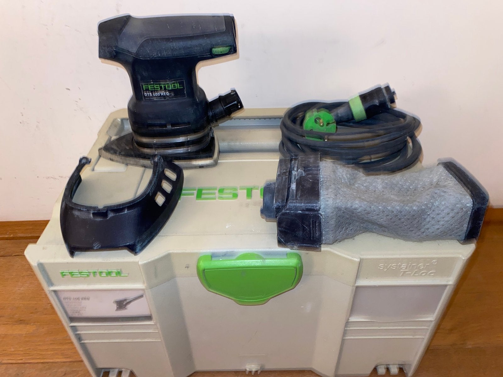Festool DTS 400 REQ vlakschuurmachine met veel schuurpapier, Verzenden, Gebruikt, Minder dan 600 watt, Vlakschuurmachine