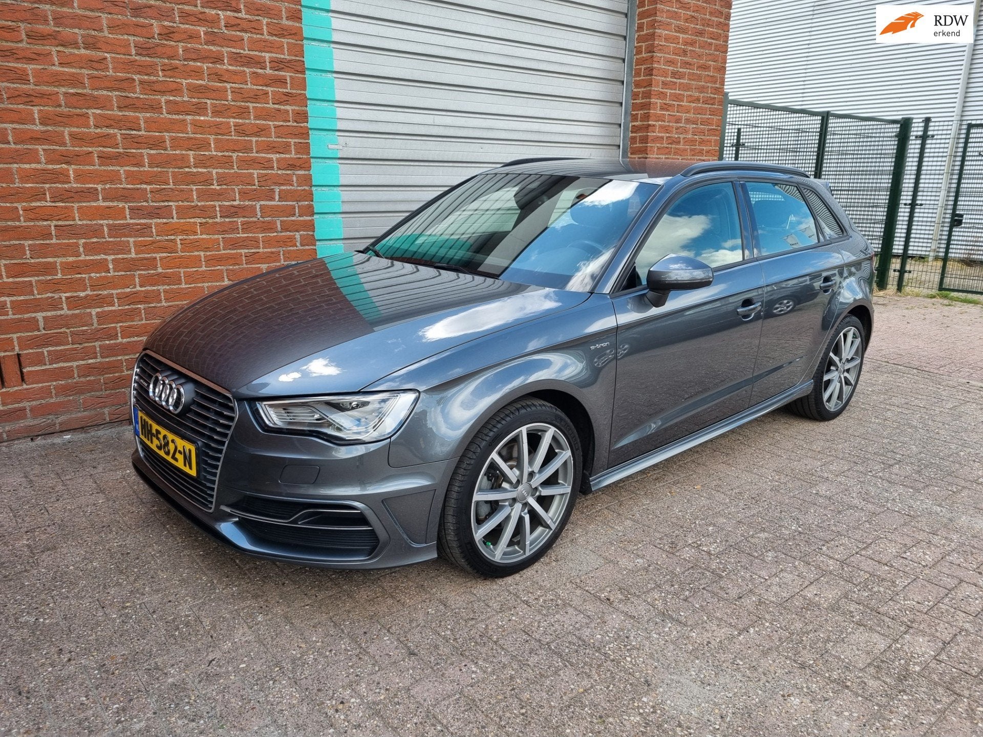 Audi A3 Sportback 1.4 e-tron PHEV Attraction Pro Line plus, Auto's, Audi, 8 kWh, Stof, Gebruikt, Euro 6