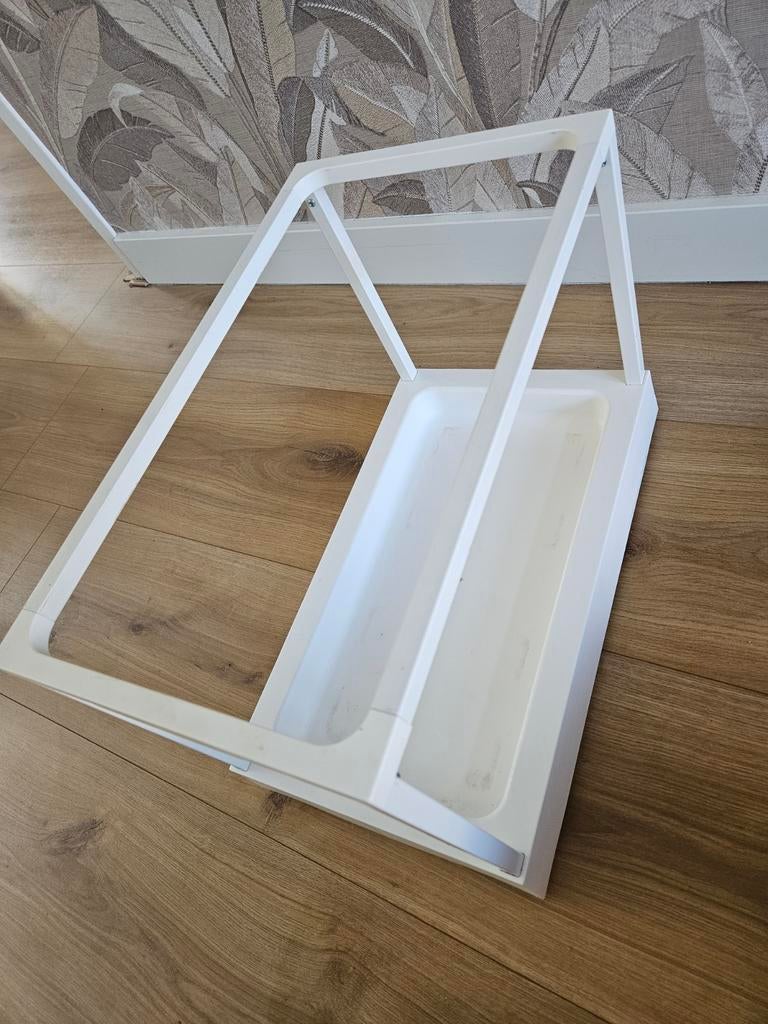 IKEA Utrusta uitschuifkasje met 6 schroeven, Ophalen