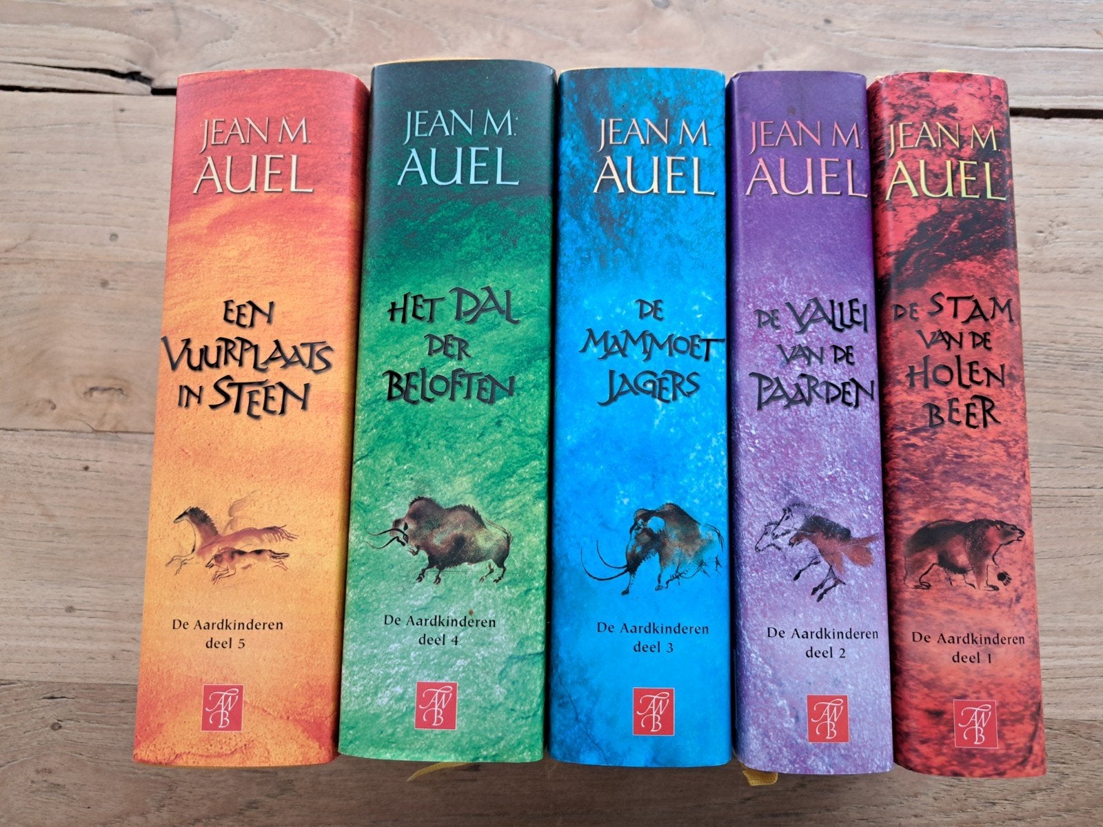 J.M. Auel - De Aardkinderen (5 delen), Ophalen of Verzenden, Gelezen, J.M. Auel