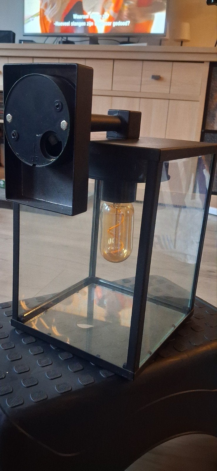 Moderne Buitenlamp Zwart met Glas - Wandmontage, Tuin en Terras, Gebruikt, Minder dan 50 watt, Wandlamp, Ophalen of Verzenden