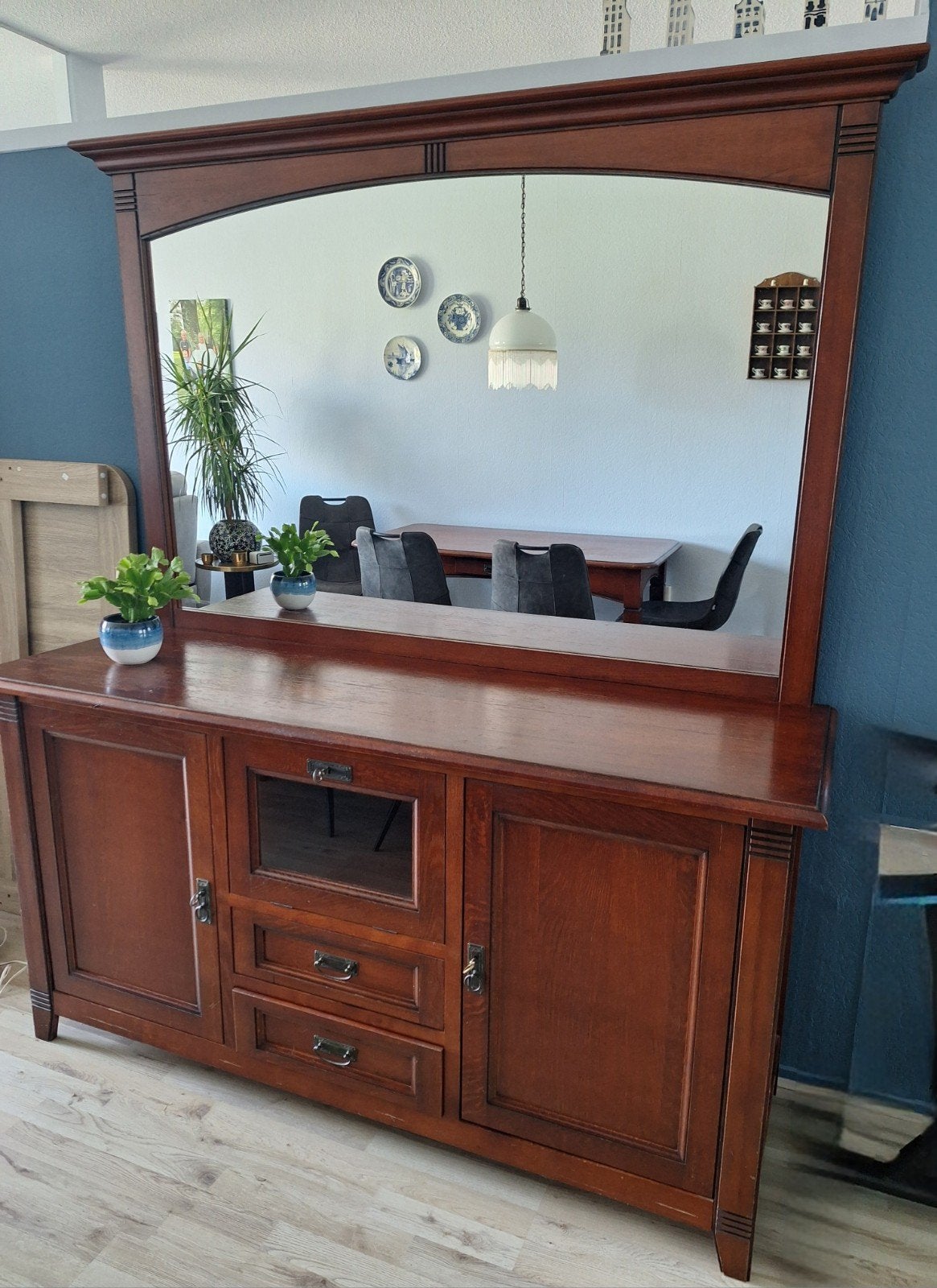 Mahonie houten dressoir met spiegel, Huis en Inrichting, Kasten | Dressoirs, Ophalen, Gebruikt, 50 tot 75 cm, 100 tot 150 cm