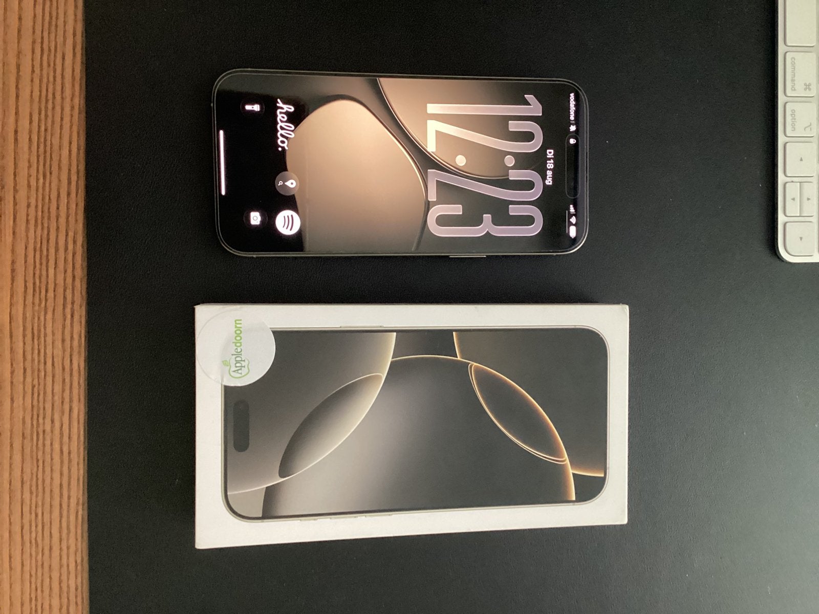 iPhone 16 Pro Max - Nieuwstaat - 100% batterij - Titanium, 256 GB, Wit, IPhone 16 Pro Max, Ophalen of Verzenden
