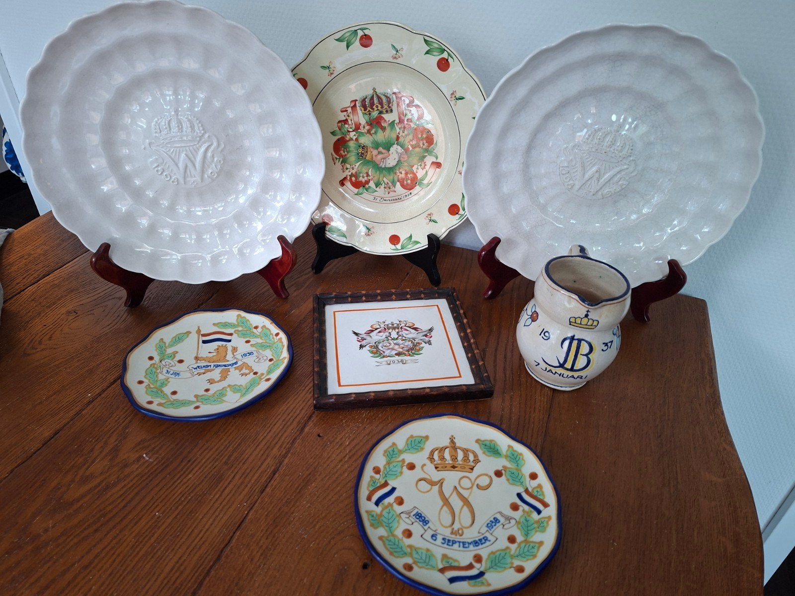 Kleine verzameling wandborden, items Koninklijk huis, ?, Nederland, ?, ?
