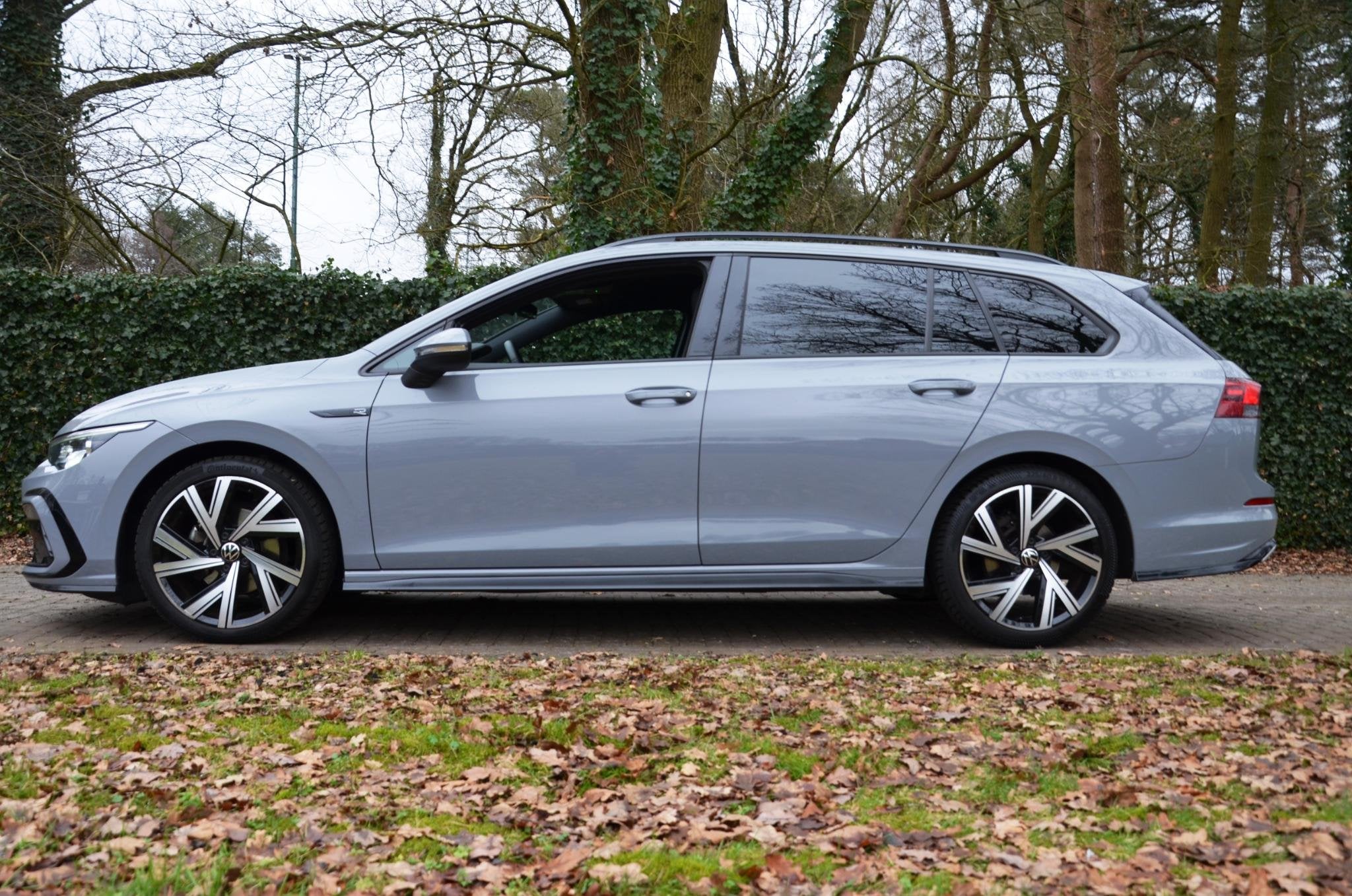 Volkswagen Golf Variant 1.5 eTSI R-Line Business Automaat/Di, Stof, 4 cilinders, 700 kg, Origineel Nederlands