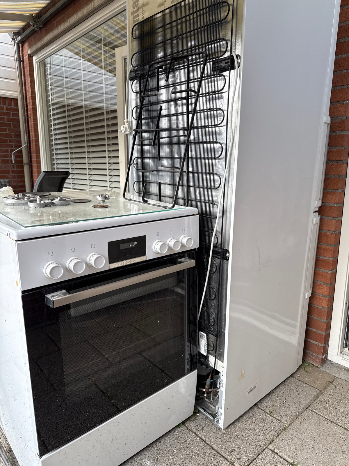 Gasfornuis met oven en koelkast met vrieskast merk Bosch, Ophalen, 150 tot 200 liter, Gebruikt, 140 tot 160 cm