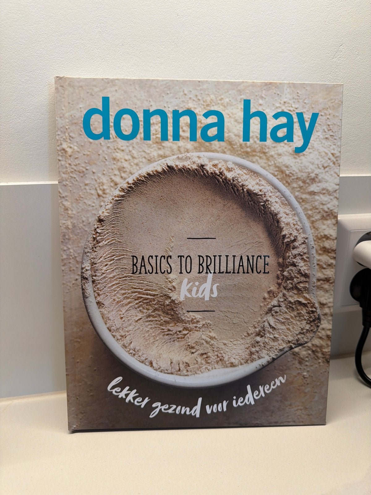 Donna Hay - Basics to Brilliance Kids kookboek, Hoofdgerechten, Ophalen of Verzenden, Zo goed als nieuw, Gezond koken
