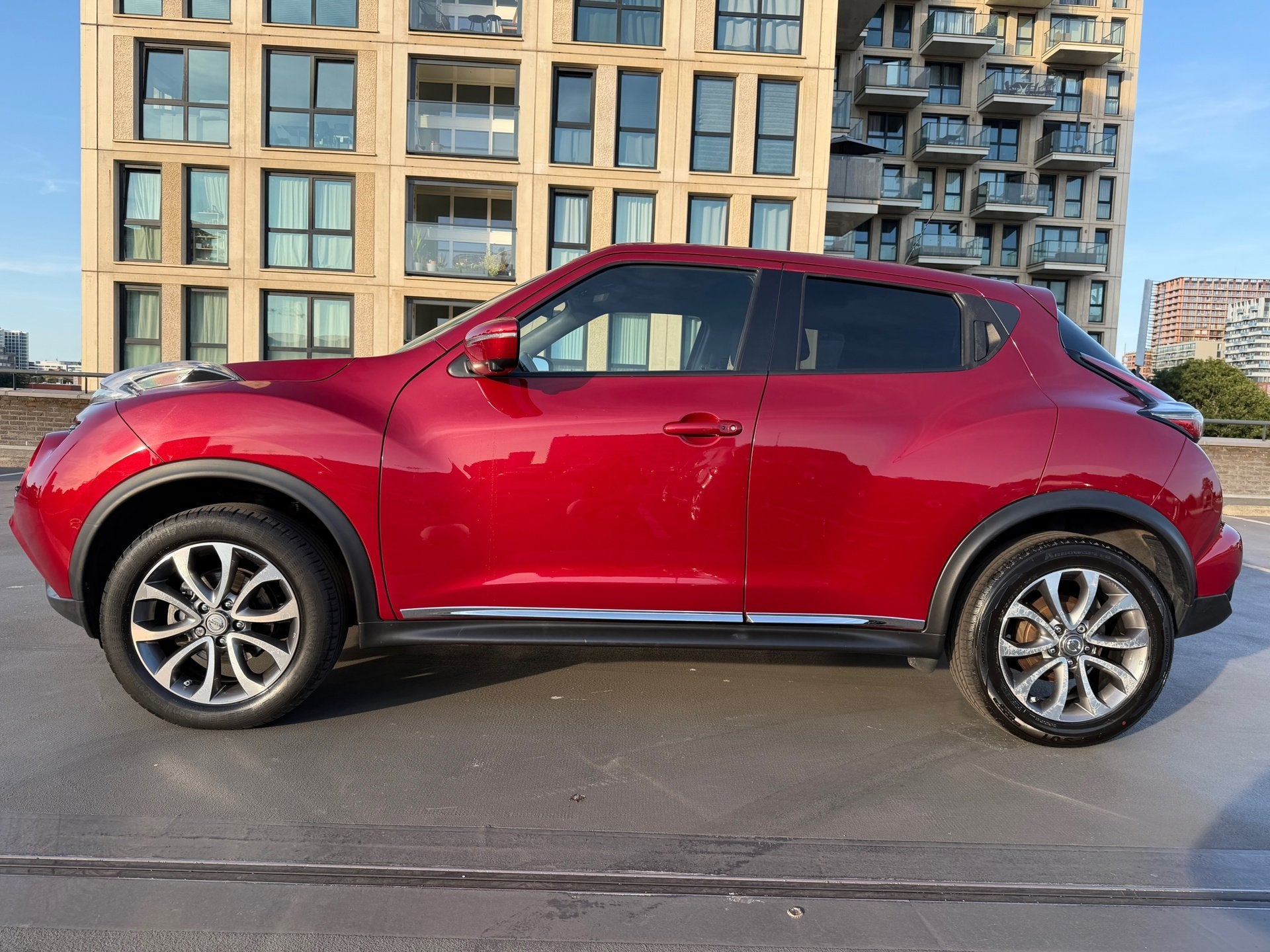 Nissan Juke 1.6 N-Connecta Automaat Clima Cruise Lane Assist, Auto's, Dealer onderhouden, Stof, Euro 6, 4 cilinders