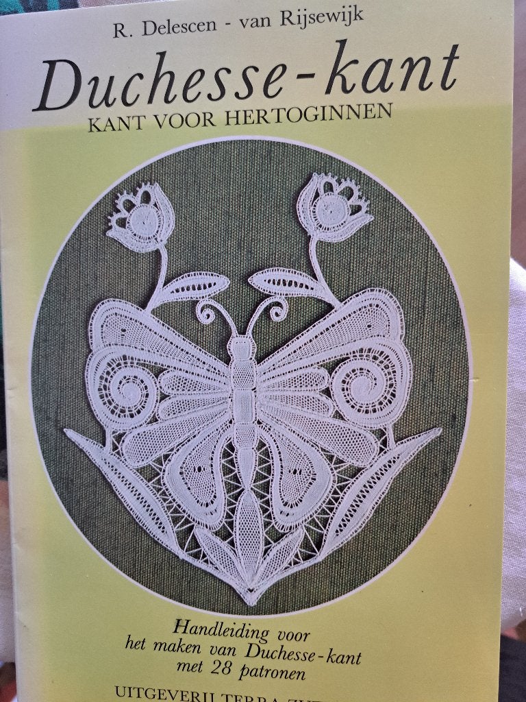 Duchesse-kant – patroonblad 63 blz. – R. Delescen, Ophalen of Verzenden