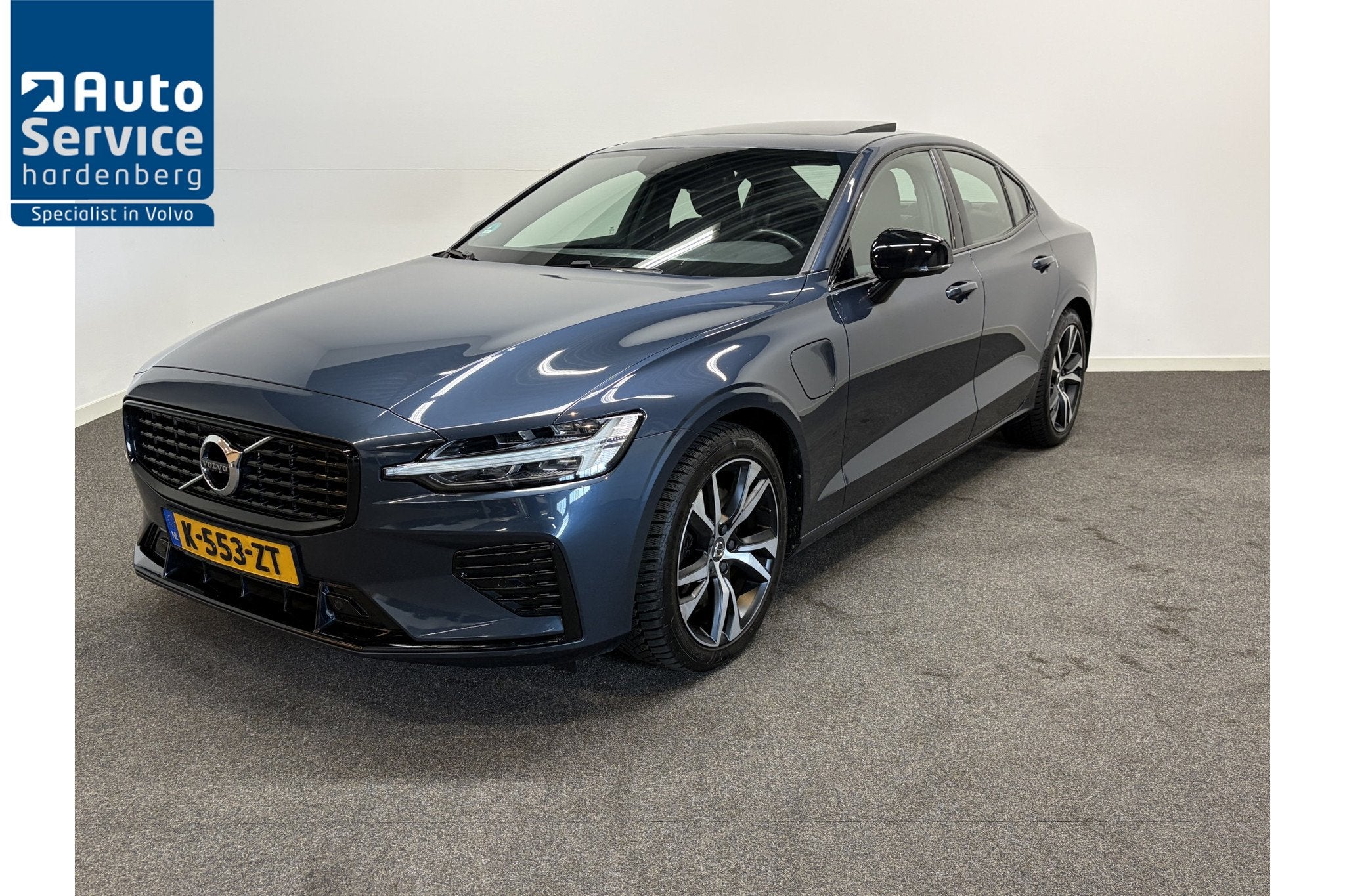 Volvo S60 2.0 Recharge T6 PHEV AWD R-Design Pano/ Adapt. Cru, Automaat, Gebruikt, 4 cilinders, Blauw