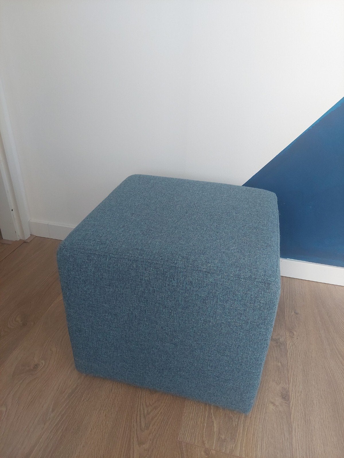Blauwe poef te koop, Ophalen, Hout, Minder dan 50 cm, Gebruikt