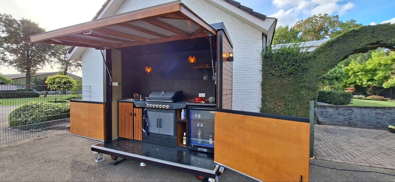 unieke mobiele buitenkeuken - compleet met BBQ, koekast, ..., Ophalen, 250 tot 500 cm, Nieuw, Minder dan 200 cm