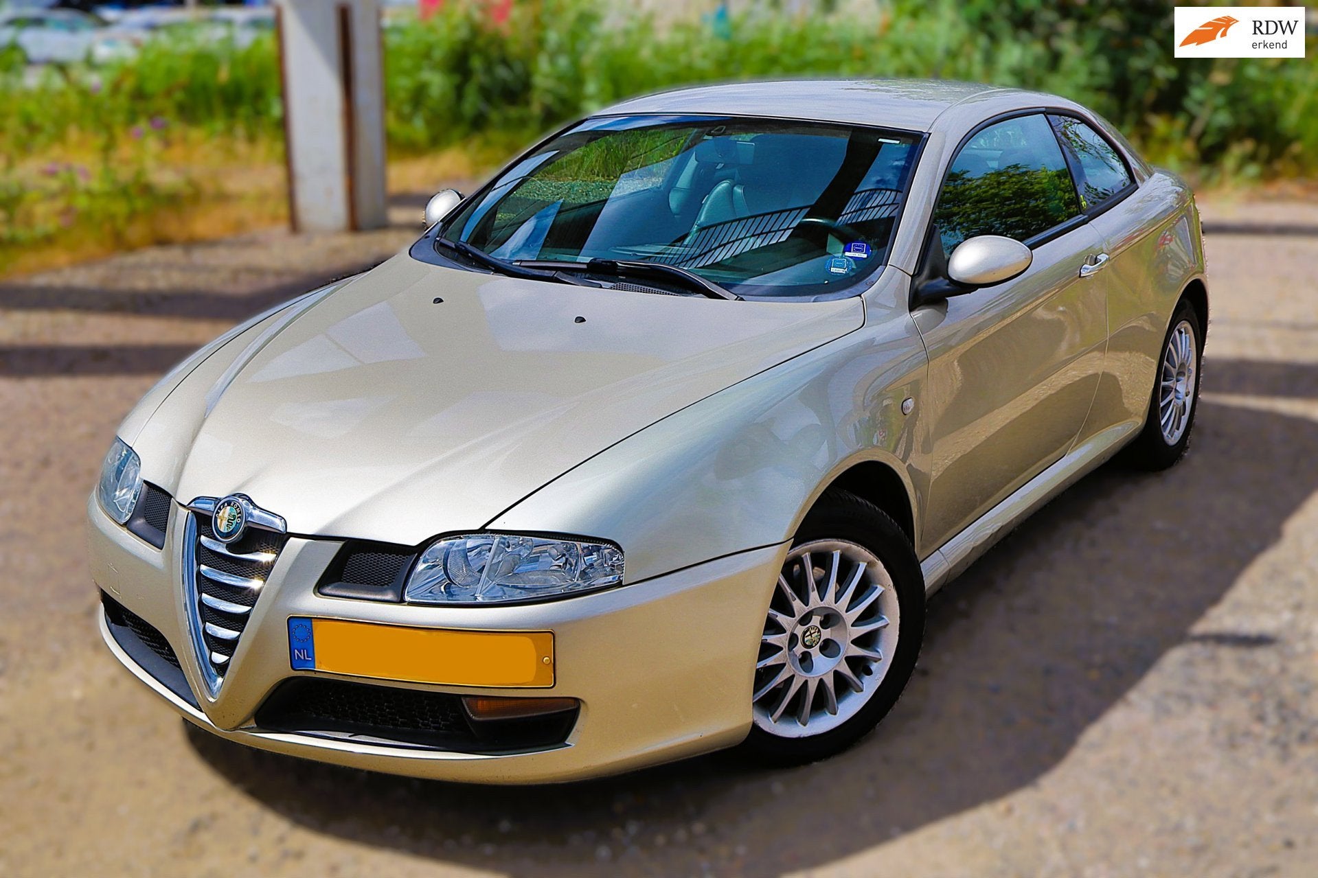 Alfa Romeo GT 1.9 JTD Progression Clima Leer Cruise Bose PDC, Voorwielaandrijving, Parkeersensor, Gebruikt, 4 cilinders