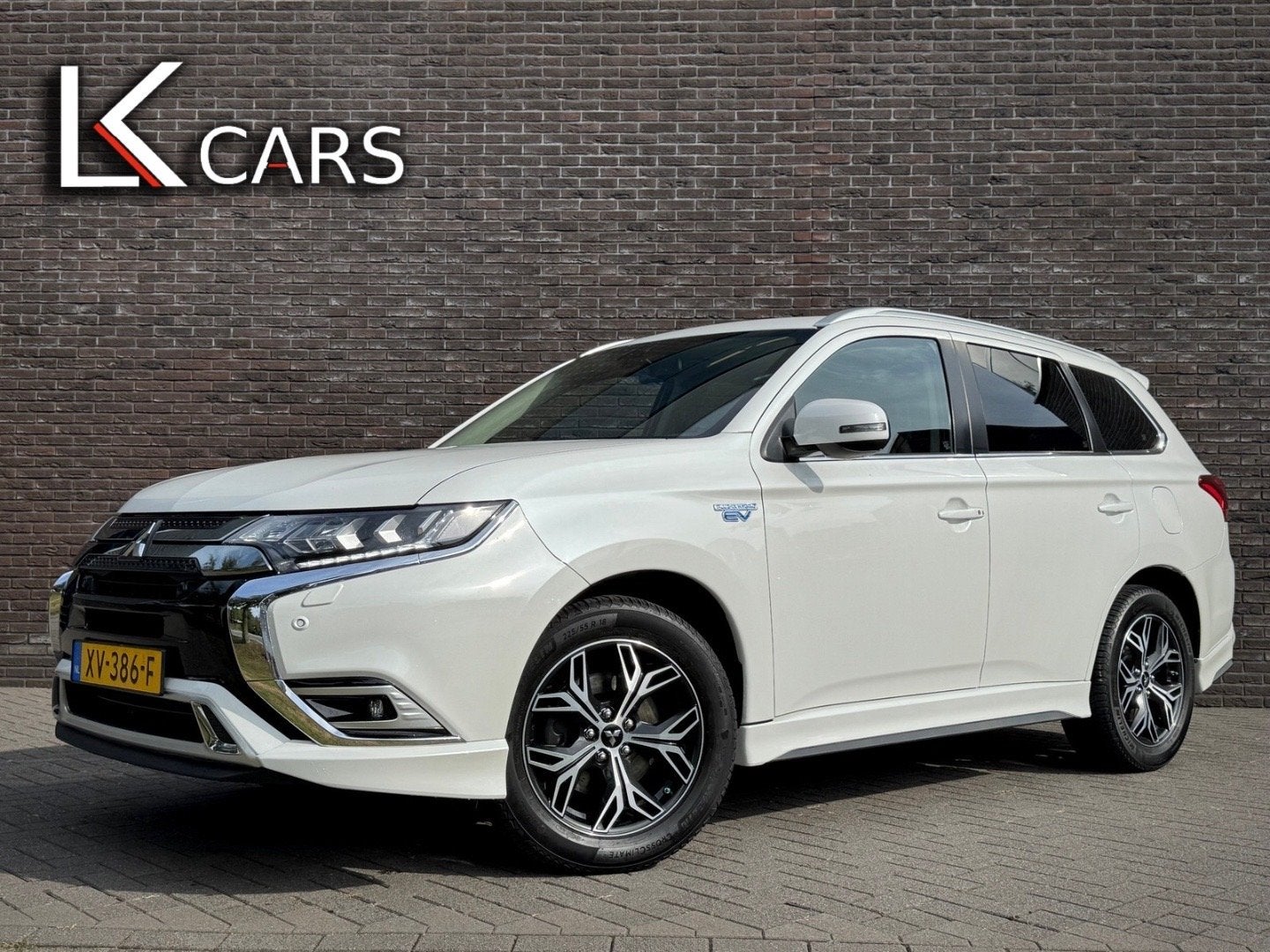 Mitsubishi Outlander PHEV | TREKHAAK | CARPLAY | SCHUIFDAK, Euro 6, 4 cilinders, Alcantara, Origineel Nederlands