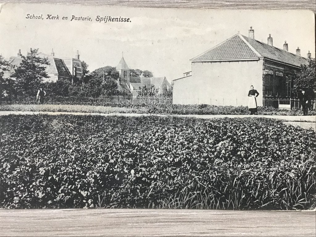 Oude Ansichtkaart Spijkenisse -School, Kerk en Pastorie 1908, Ophalen of Verzenden, Voor 1920, Gelopen, Zuid-Holland