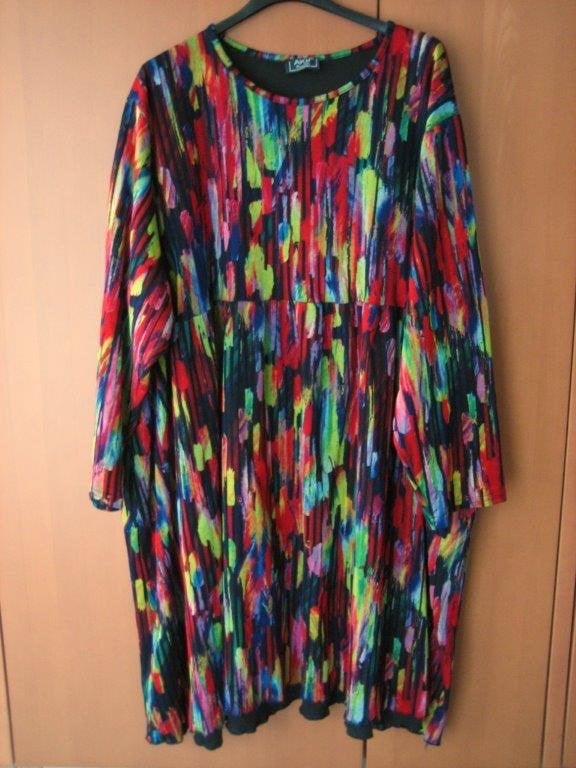 Prachtige fleurige multicolour tricot jurk AKH snazzeys, AKH, Maat 46/48 (XL) of groter, Nieuw, Onder de knie