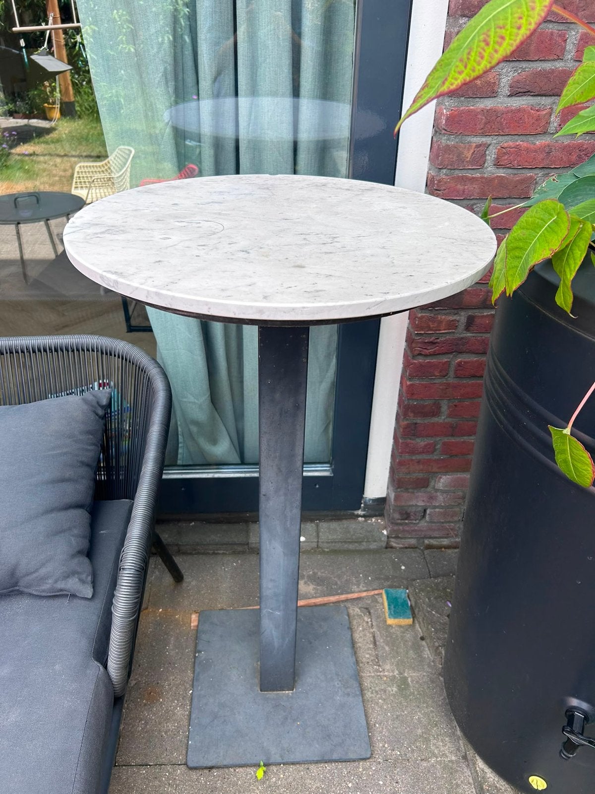 Staantafel met marmeren blad voor in de tuin, Ophalen, Gebruikt, Rond, Overige materialen