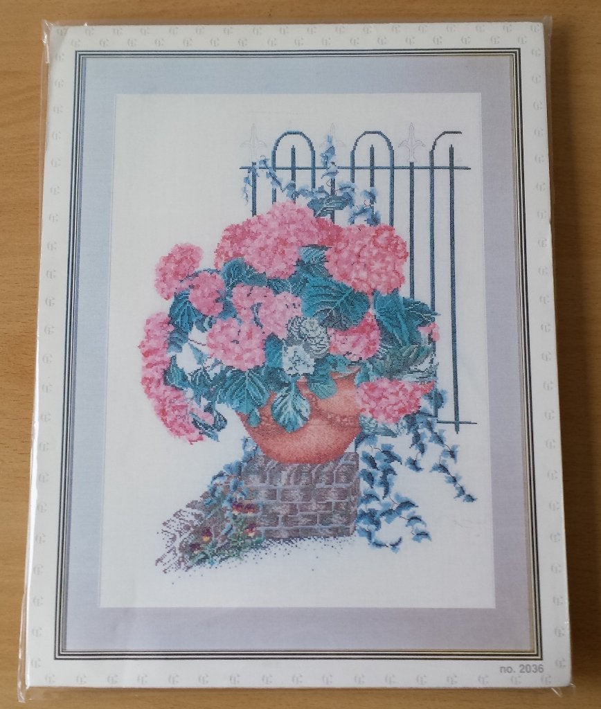 Roze Hortensia Pakket - nr. 2036 - Thea Gouverneur, Ophalen of Verzenden, Handborduren, Nvt, Thea Gouverneur