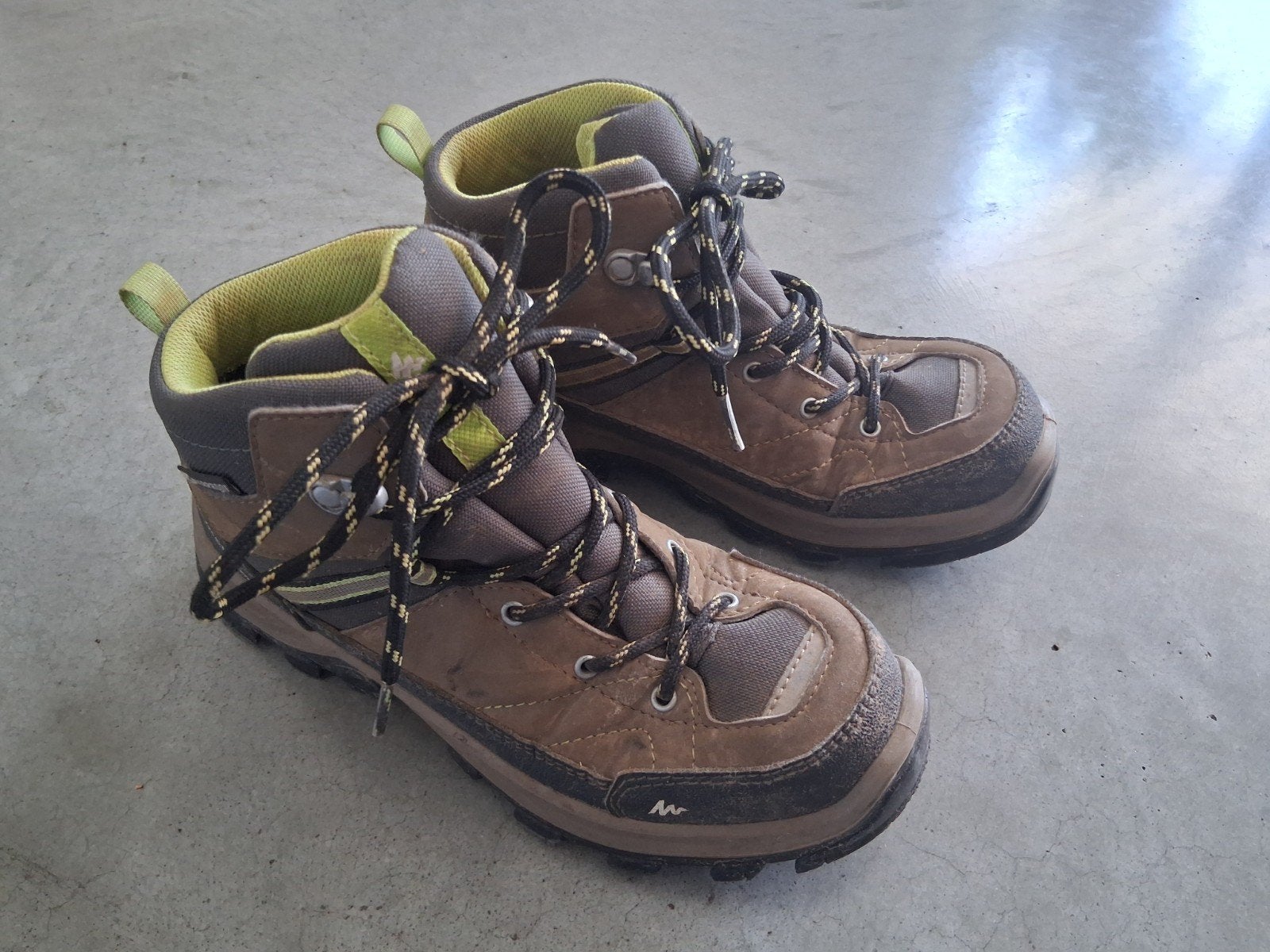 Quechua wandelschoenen/bergschoenen maat 35, Sport en Fitness, Bergsport en Wandelen, Ophalen of Verzenden, Gebruikt, Schoenen