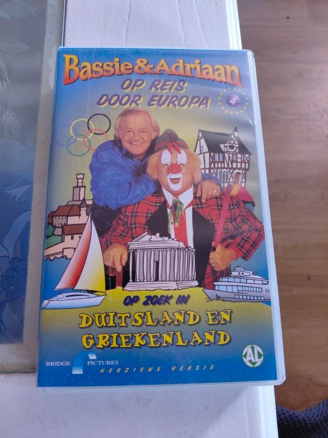 Bassie en Adriaan Europa deel 4 Duitsland Griekenland vhs., Ophalen of Verzenden, Gebruikt, Serie, VHS