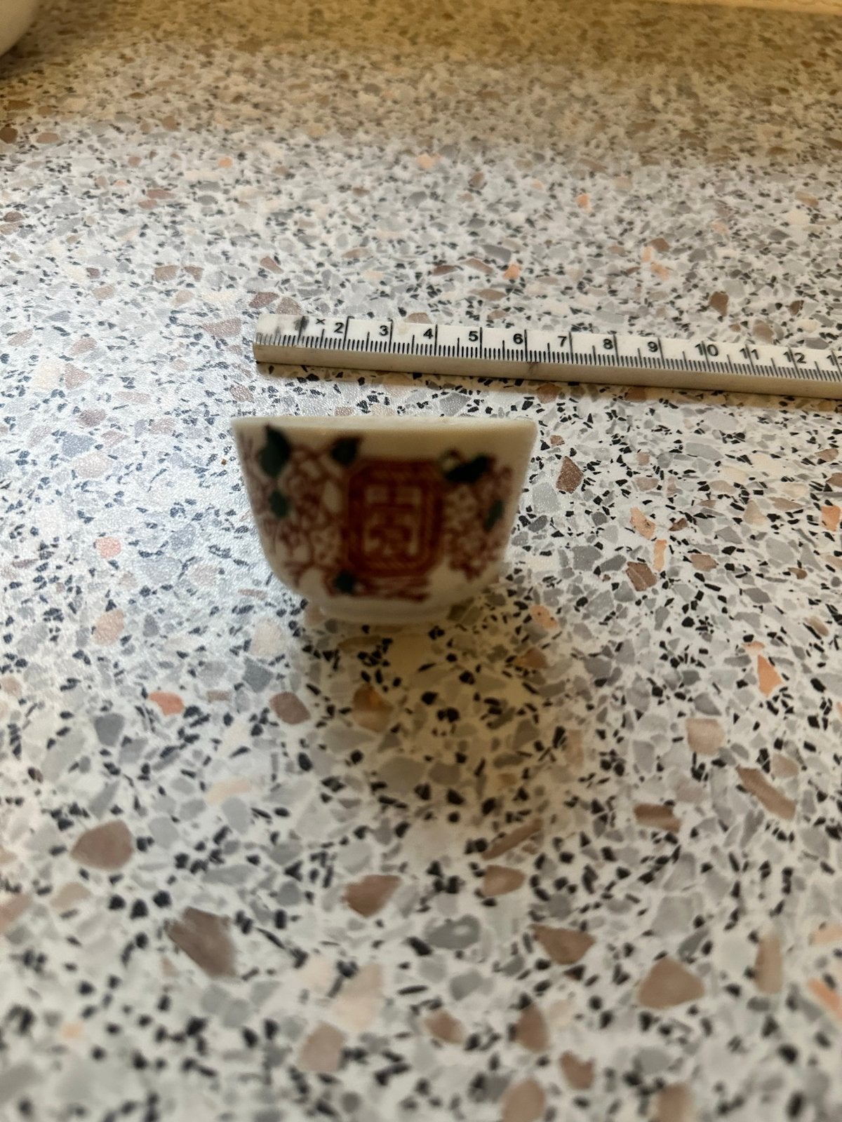 Antiek Chinees theekopje met handgeschilderde decoratie, Ophalen of Verzenden