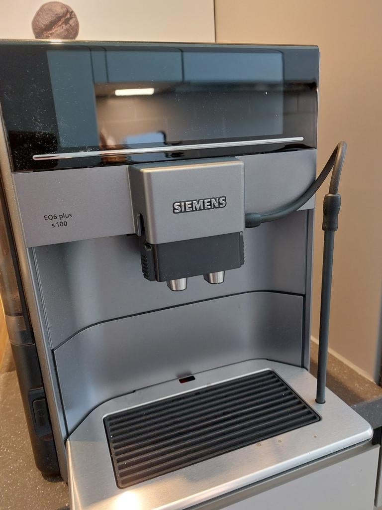 Siemens EQ6 plus s100 koffiemachine - zetgroep happert, Ophalen of Verzenden, Koffiemachine