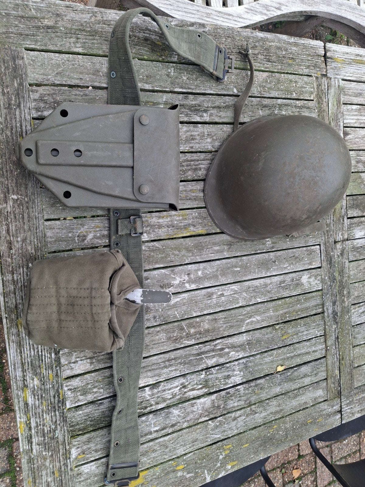 Militair uitrusting: helm, schep, veldfles en bril, Verzamelen, Ophalen of Verzenden, Landmacht, Nederland, Helm of Baret