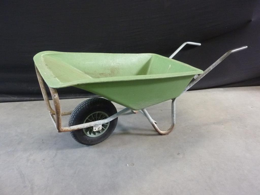 stalkruiwagen / kruiwagen / fourage kruiwagen Fort, Ophalen, Handelsonderneming Hendriksen, Munstermanstraat 6 - Hal 3 - Silvolde