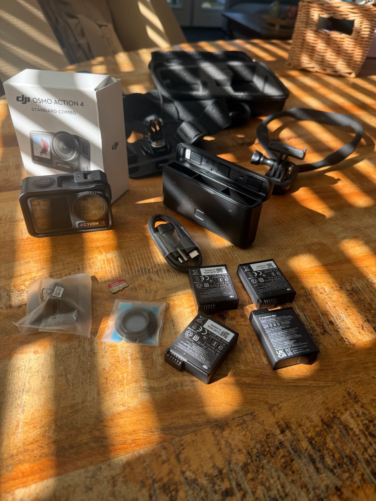 DJI Osmo Action 4 Standard Combo met extra's, Ophalen of Verzenden, Zo goed als nieuw, Overige merken