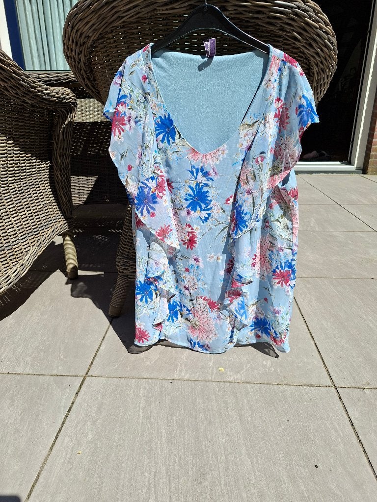 Blauw gebloemde voile top met aangeknipte mouw, Kleding | Dames, Blouses en Tunieken, Zo goed als nieuw, Maat 42/44 (L), Blauw