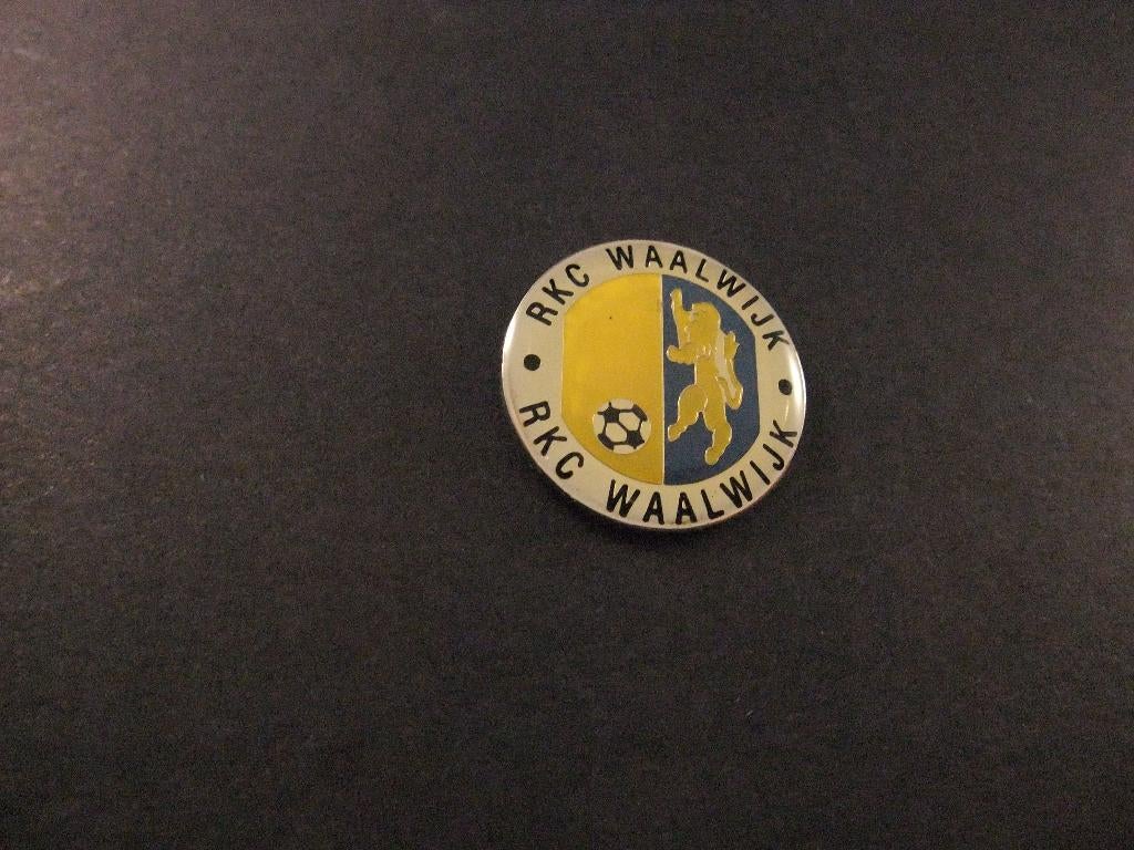 RKC Waalwijk voetbalclub, logo, pin, Verzamelen, Speldjes, Pins en Buttons, Ophalen of Verzenden, Gebruikt, Overige onderwerpen
