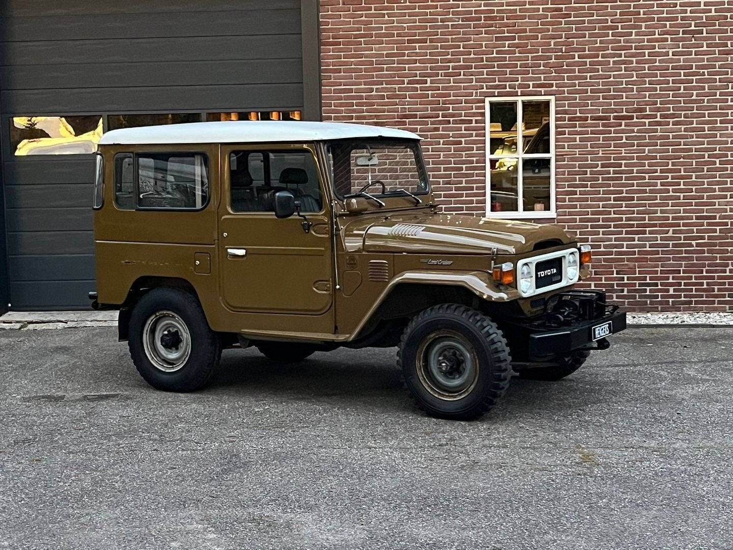 Toyota Land Cruiser BJ42  Servo Lier 5 versnellingen wegenbe, Bruin, Bedrijf, SUV of Terreinwagen, Handgeschakeld