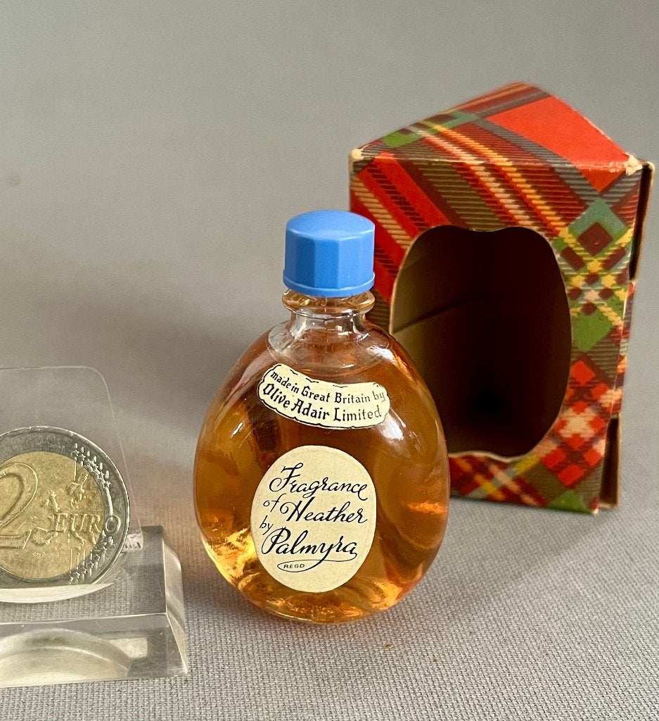 Vintage 50s Fragrance Of Heather by Palmyra Parfum in Tartan, Verzamelen, Ophalen of Verzenden, Zo goed als nieuw, Miniatuur, Gevuld