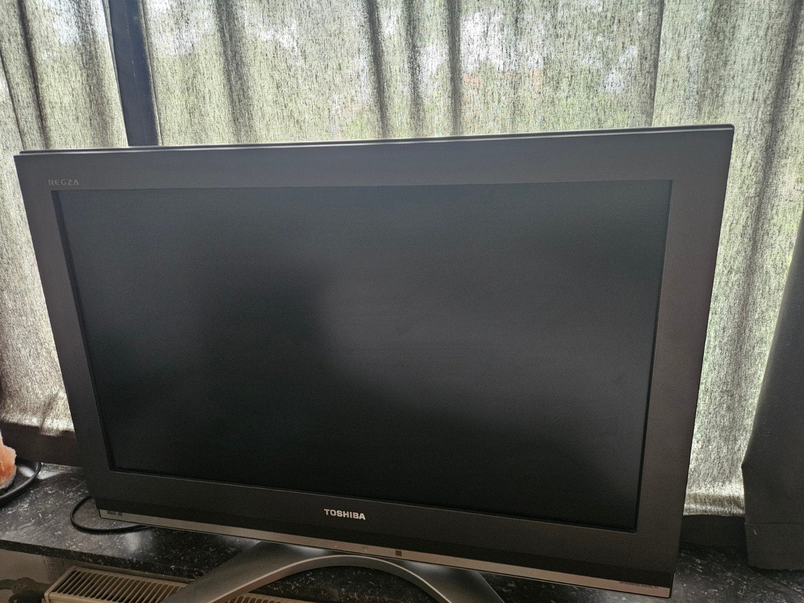 2x 32 inch HD Flatscreen TV's: Samsung & Toshiba, LED, 50 Hz, Zo goed als nieuw, Samsung