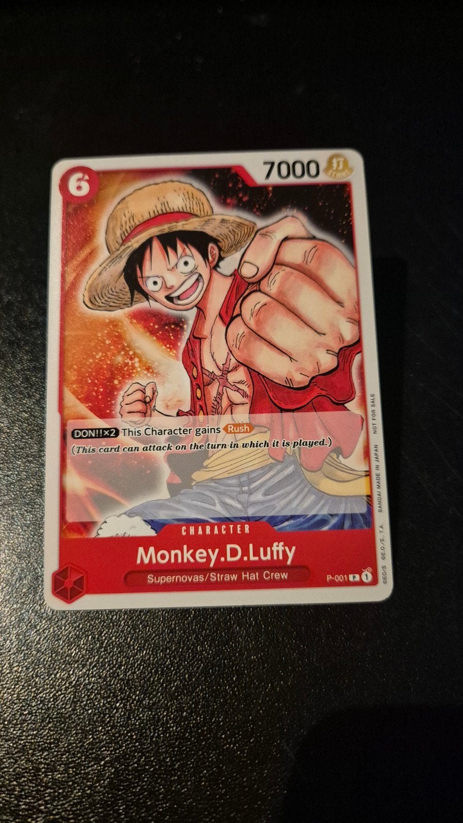 One Piece  P-001 Monkey D. Luffy Pre-Release Promo, Ophalen of Verzenden, Zo goed als nieuw, Losse kaart