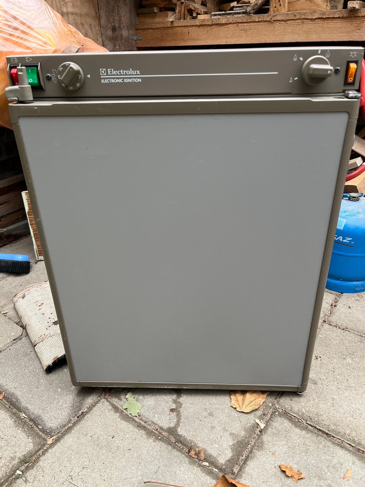 Electrolux ignition gas electrich en 12 volt koelkast, Caravans en Kamperen, Ophalen, Zo goed als nieuw