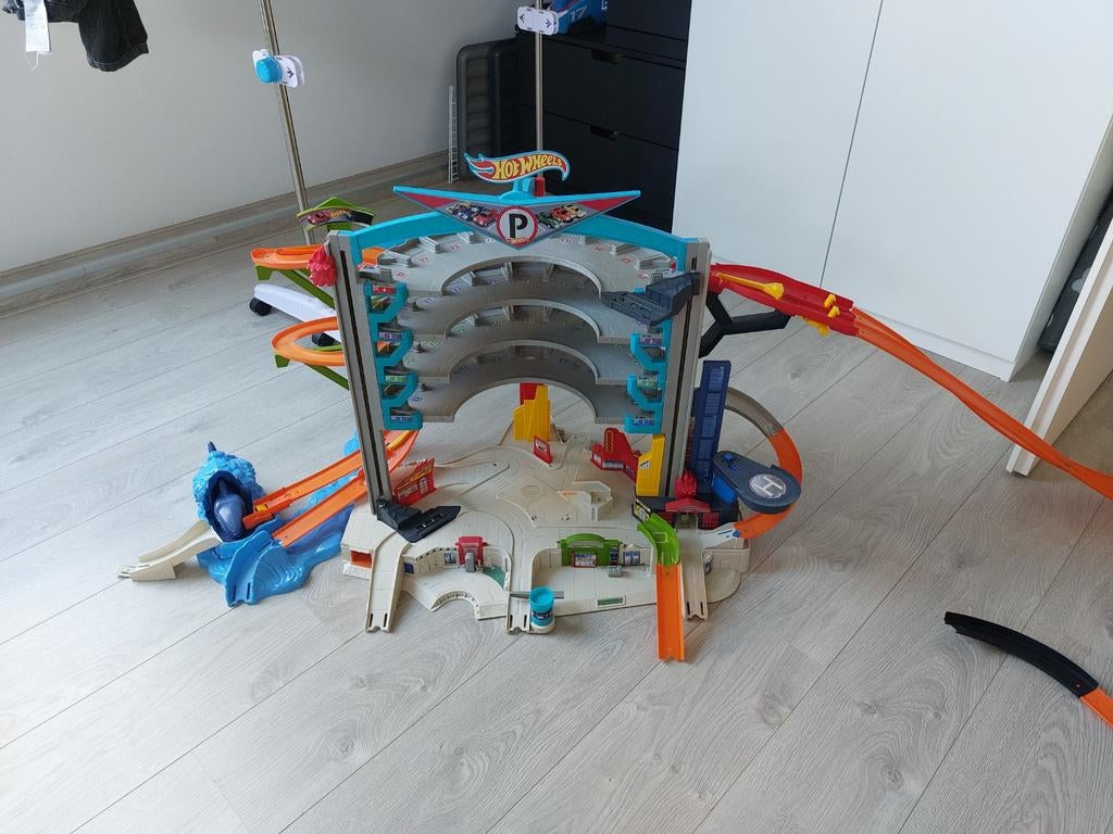 hot wheels parkeer garage, Kinderen en Baby's, Speelgoed | Racebanen, Ophalen, Handmatig, Hot Wheels