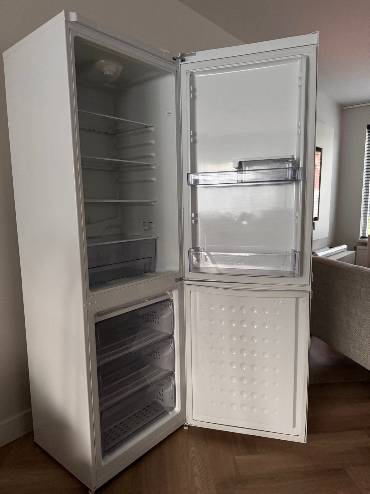 Beko koel-/vriescombinatie 186x60x60, Witgoed en Apparatuur, Koelkasten en IJskasten, Ophalen, Zonder vriesvak, 200 liter of meer