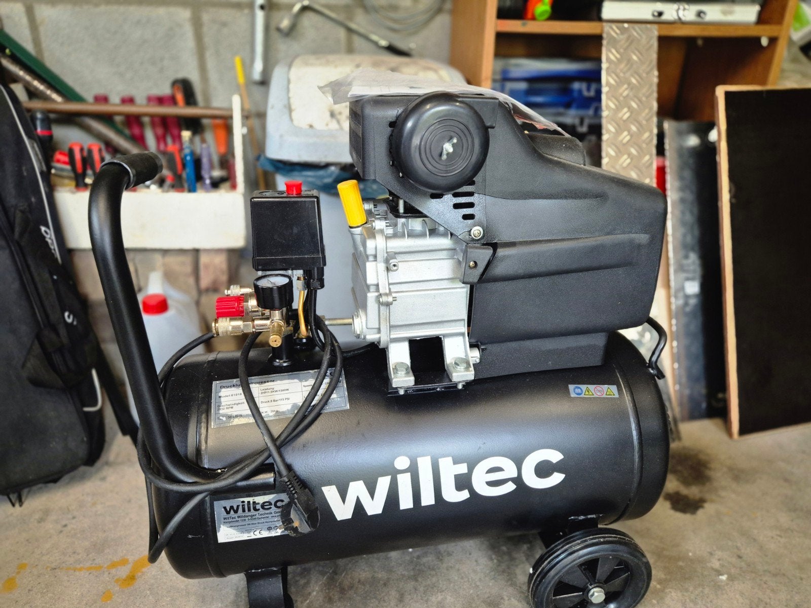 Wiltec Compressor 50L - Zo goed als nieuw, Ophalen of Verzenden
