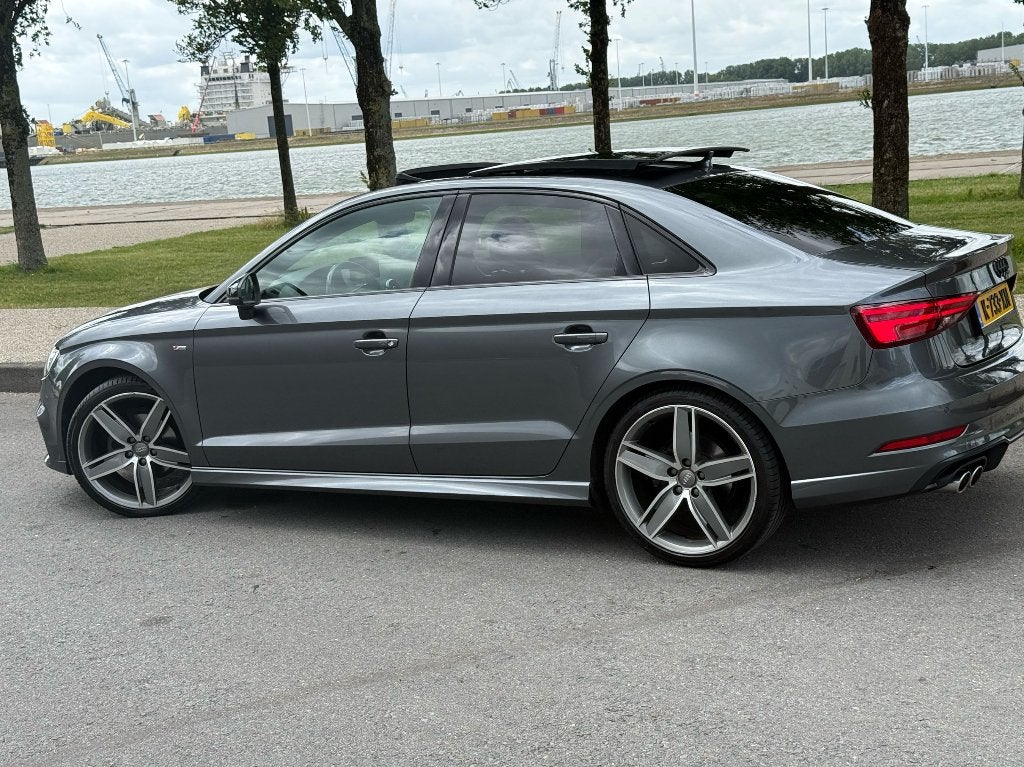 Audi A3 35 Tfsi 150pk S Tronic 2018 Grijs, Bi-Xenon koplampen, 1498 cc, 4 cilinders, 150 pk