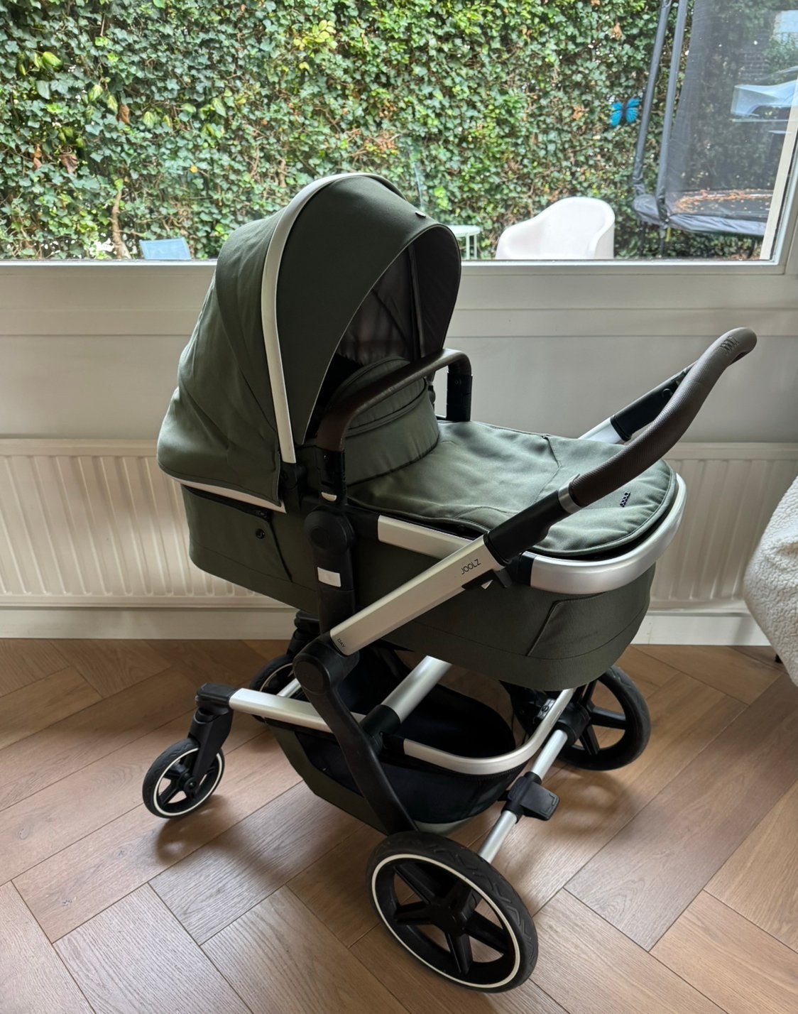 Complete Joolz Day+ kinderwagen - Marvellous Green, Zo goed als nieuw, Combiwagen, Met reiswieg, Ophalen