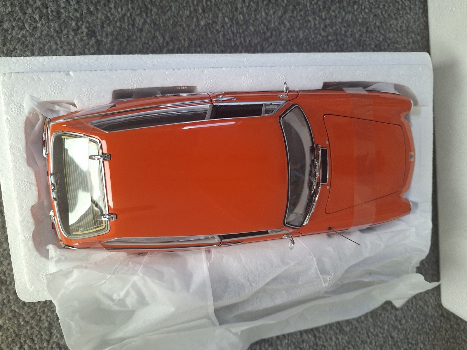 volvo p1800 ES  3 stuks 1/18, Ophalen, Nieuw, Overige merken
