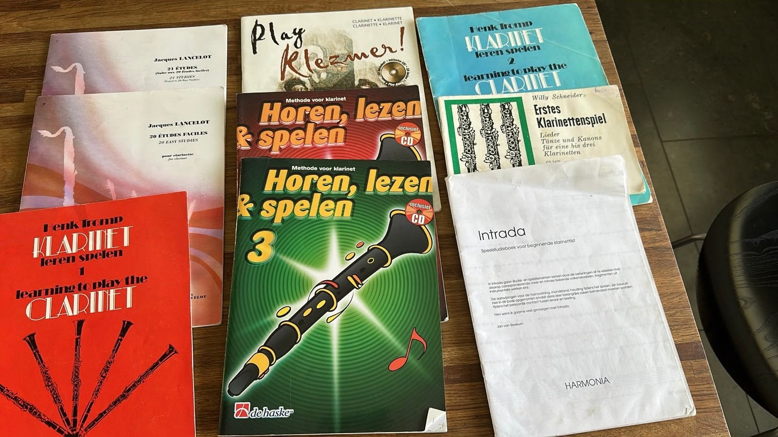 9  Klarinet muziek (les) boeken €40, Ophalen of Verzenden, Gelezen, Overige onderwerpen