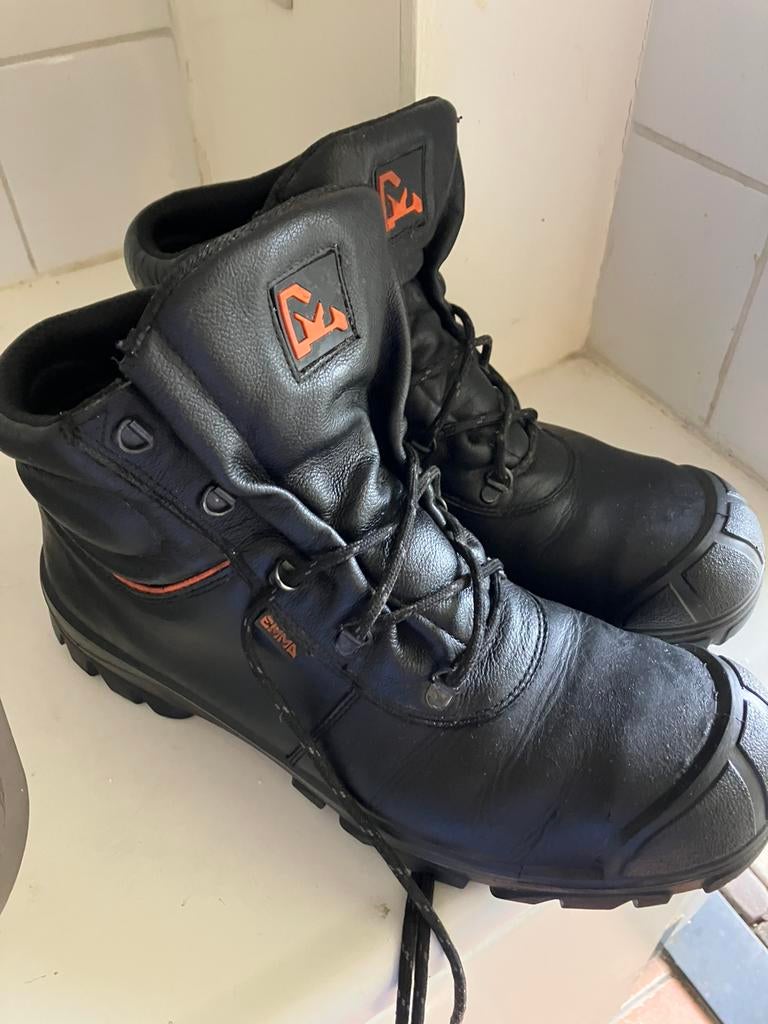 Zwarte werkschoenen maat 49 met metalen neuzen, Kleding | Heren, Schoenen, Ophalen, Zwart, Werkschoenen, Gedragen