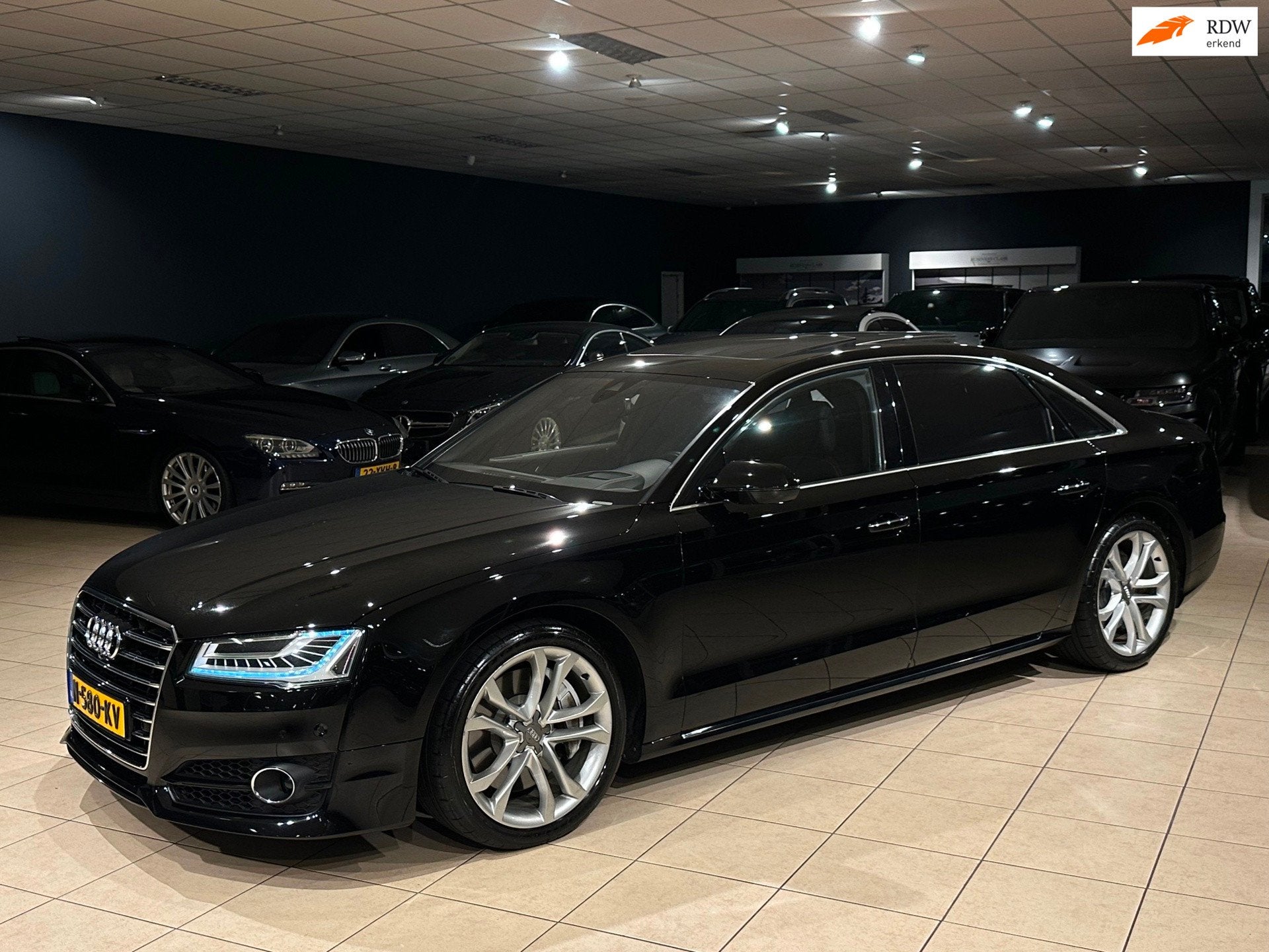 Audi A8 4.2 TDI Quattro Lang Pro Line+ Edition21 Audi Exclus, Auto's, Automaat, Gebruikt, Adaptive Cruise Control, 255 €/maand