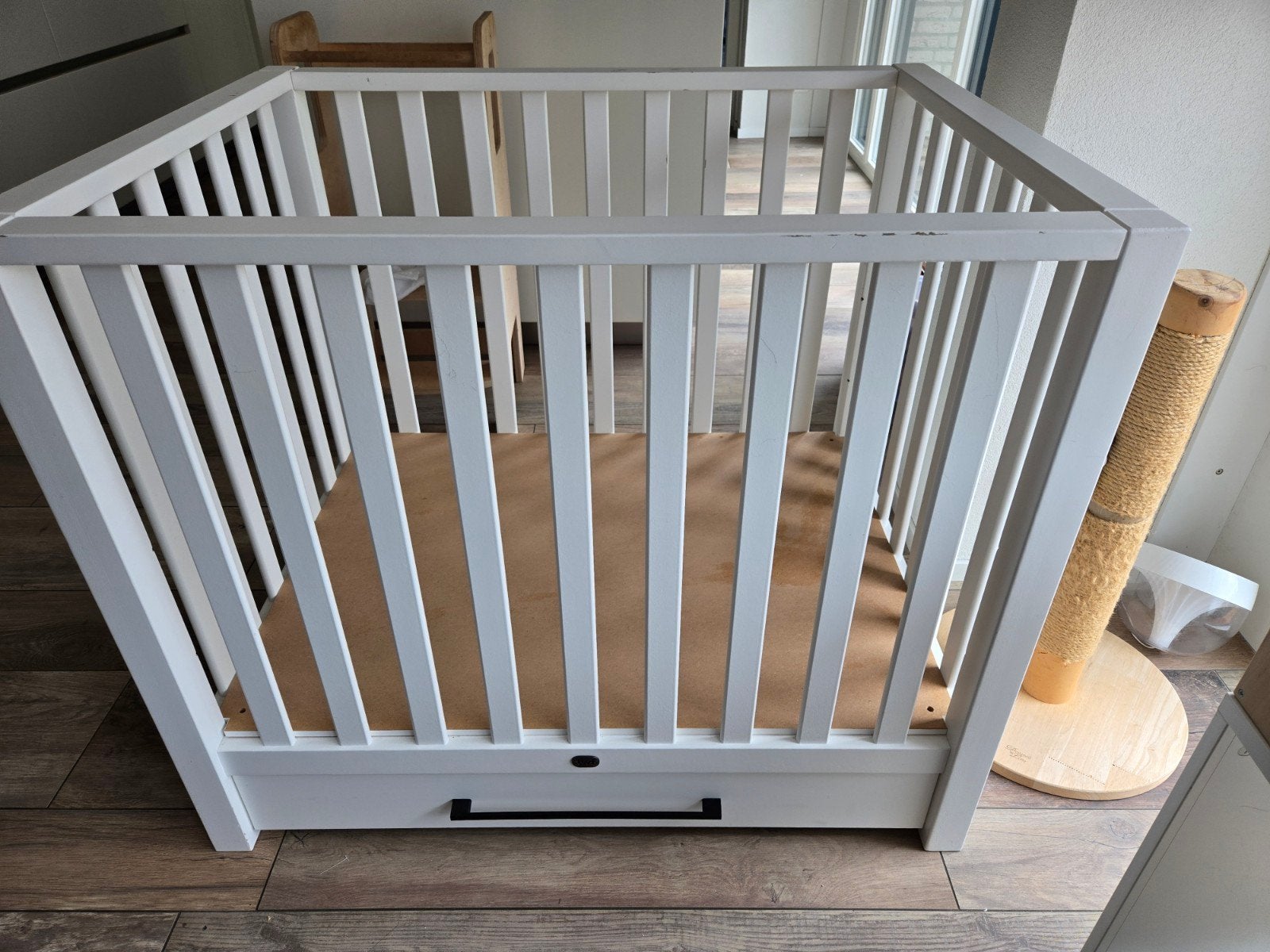 Witte box met lichte lakschade, Nijntje accessoires optionee, Ophalen, Boxkleed